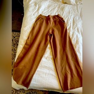 Banana Republic Wide Leg pant, camel color NWT